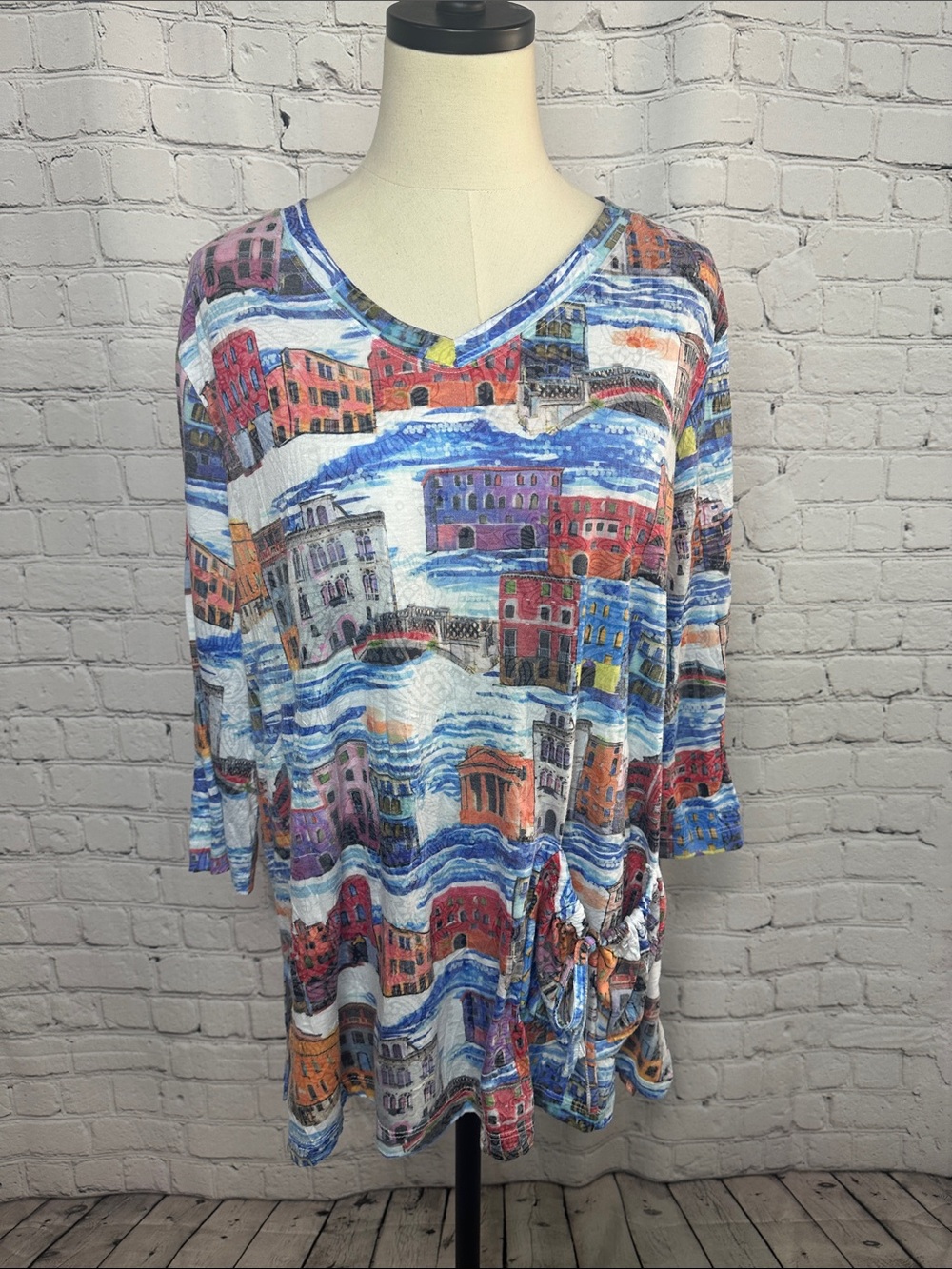 Ali Miles Multicolor Scenic V-Neck Tunic Short with Pocket Accent XL